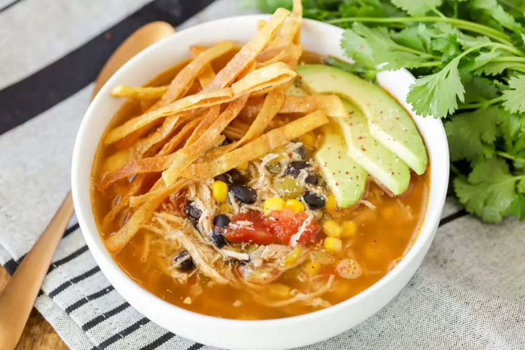 What does chicken tortilla soup contain