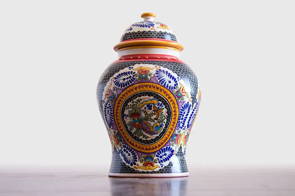 How can you tell if Talavera pottery is real