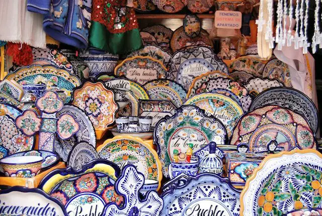 What Mexican city is known for pottery