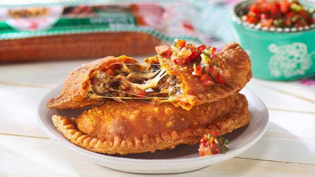 What is the difference between Spanish empanadas and Mexican empanadas